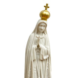 Estatua de la Virgen de Fátima sin Pintar con Corona Dorada y Base en Acabado Madera - 18 cm (7”) – VII Sacramentos Colombia