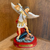 Estatua de San Miguel Arcángel Base Madera 12.5cm