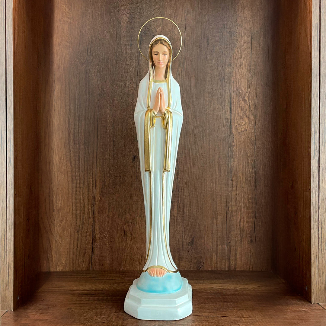 Estatua de la Virgen María, Reina de la Paz 50cm – VII Sacramentos Colombia