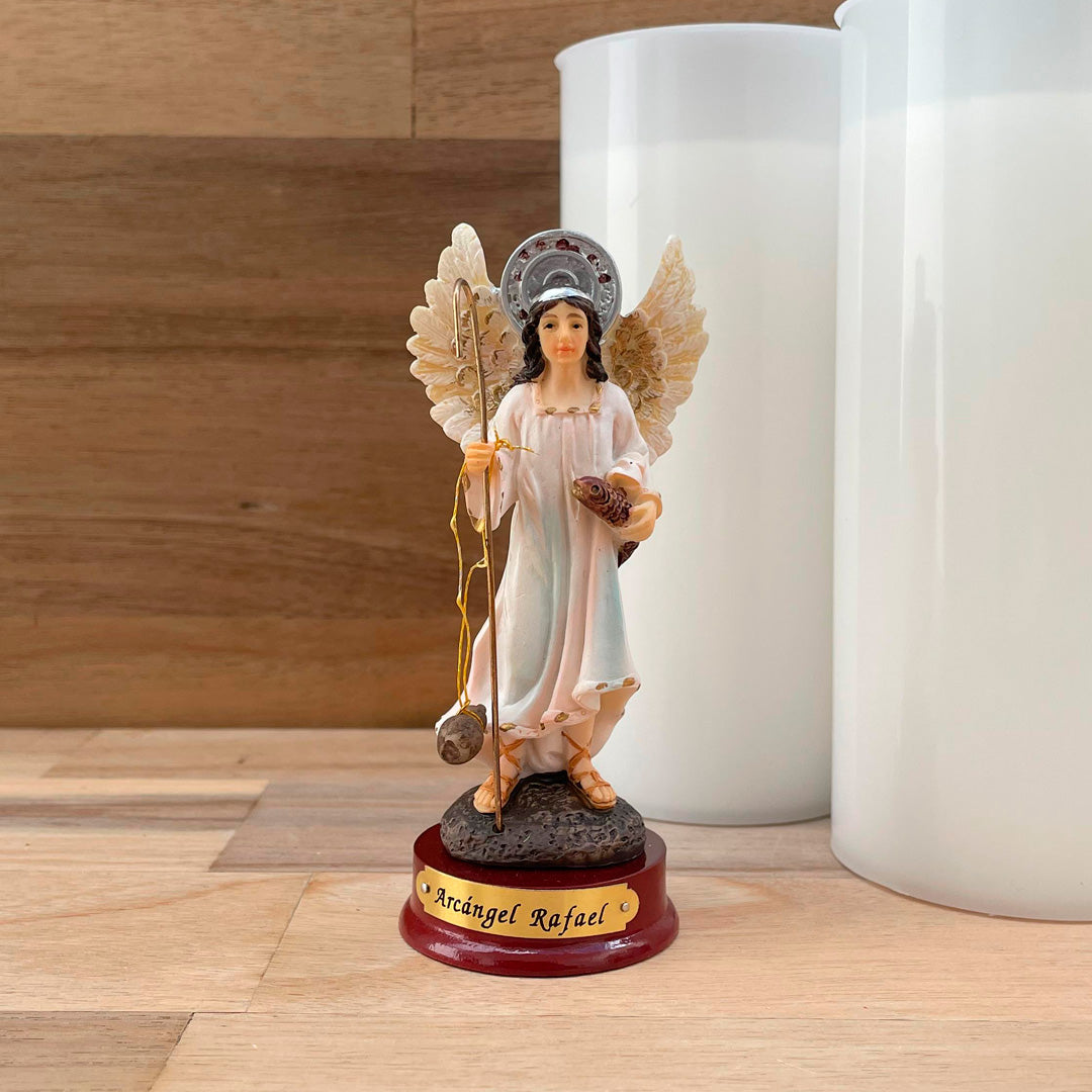 Estatua del Arcángel San Rafael Base Madera 10cm – VII Sacramentos Colombia