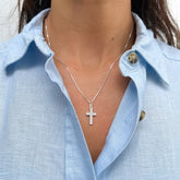 Cadena de Plata con Dije de Cruz Engastado – 45 cm