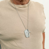 Cadena de Acero Plateada con Cristo y Placa del Padre Nuestro