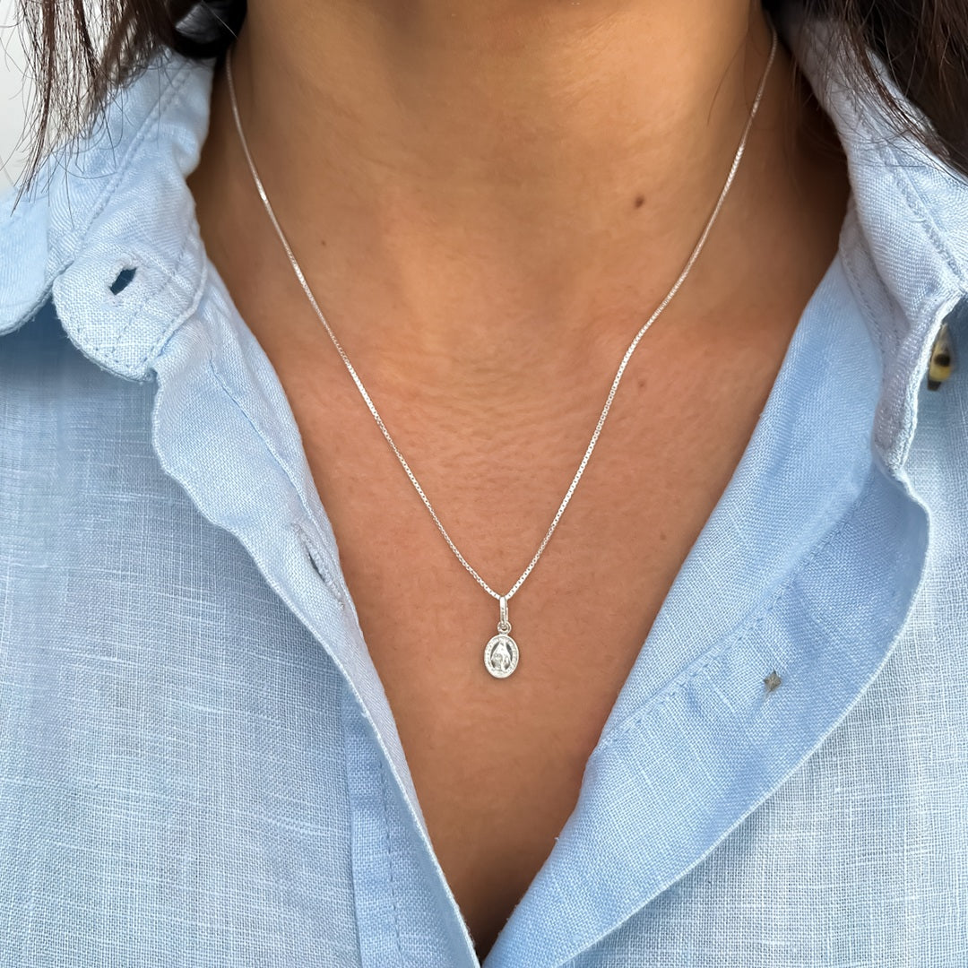 Cadena de Plata 925 con Medalla Pequeña – 45 cm – VII Sacramentos Colombia