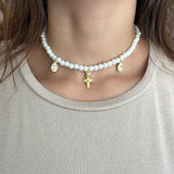Collar Tres Medallas con Perlas – VII Sacramentos Colombia