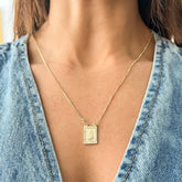 Escapulario en Oro Laminado Grande – Virgen del Carmen y Sagrado Corazón