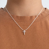 Cadena de Plata con Medalla de Cruz Engastada – 44 cm – VII Sacramentos Colombia