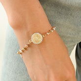 Pulsera Denario Tres Oros con San Benito Engastada – VII Sacramentos Colombia