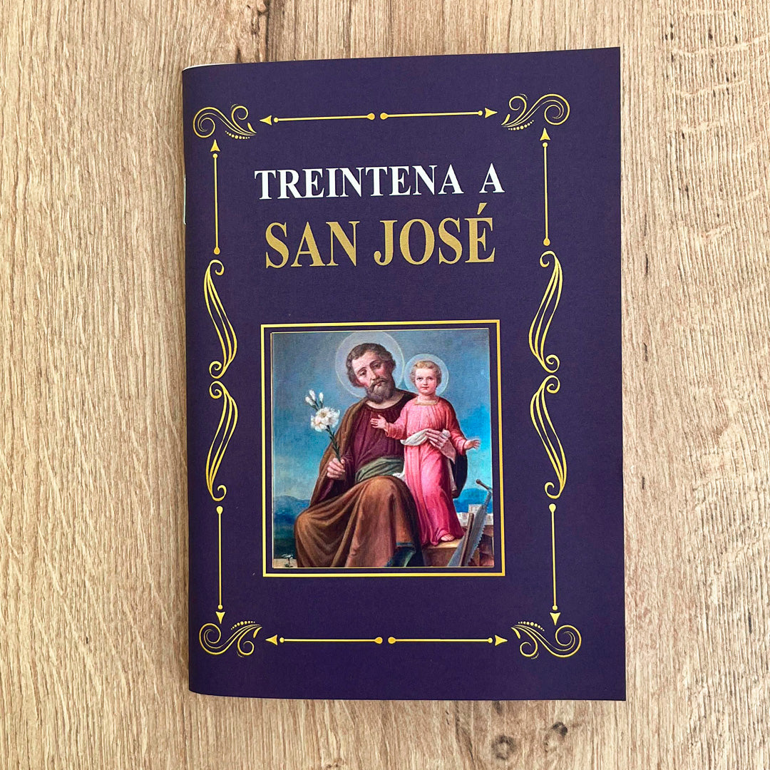 Portada del libro Treintena a San José en color morado con detalles dorados e imagen clásica de San José y el Niño Jesús.
