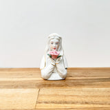 Imagen Virgen Rosa Mística en Porcelana con Rosa (Sin Luz) - VII Sacramentos Colombia