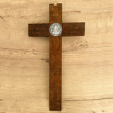 Cristo para colgar con la Medalla de San Benito 41cm