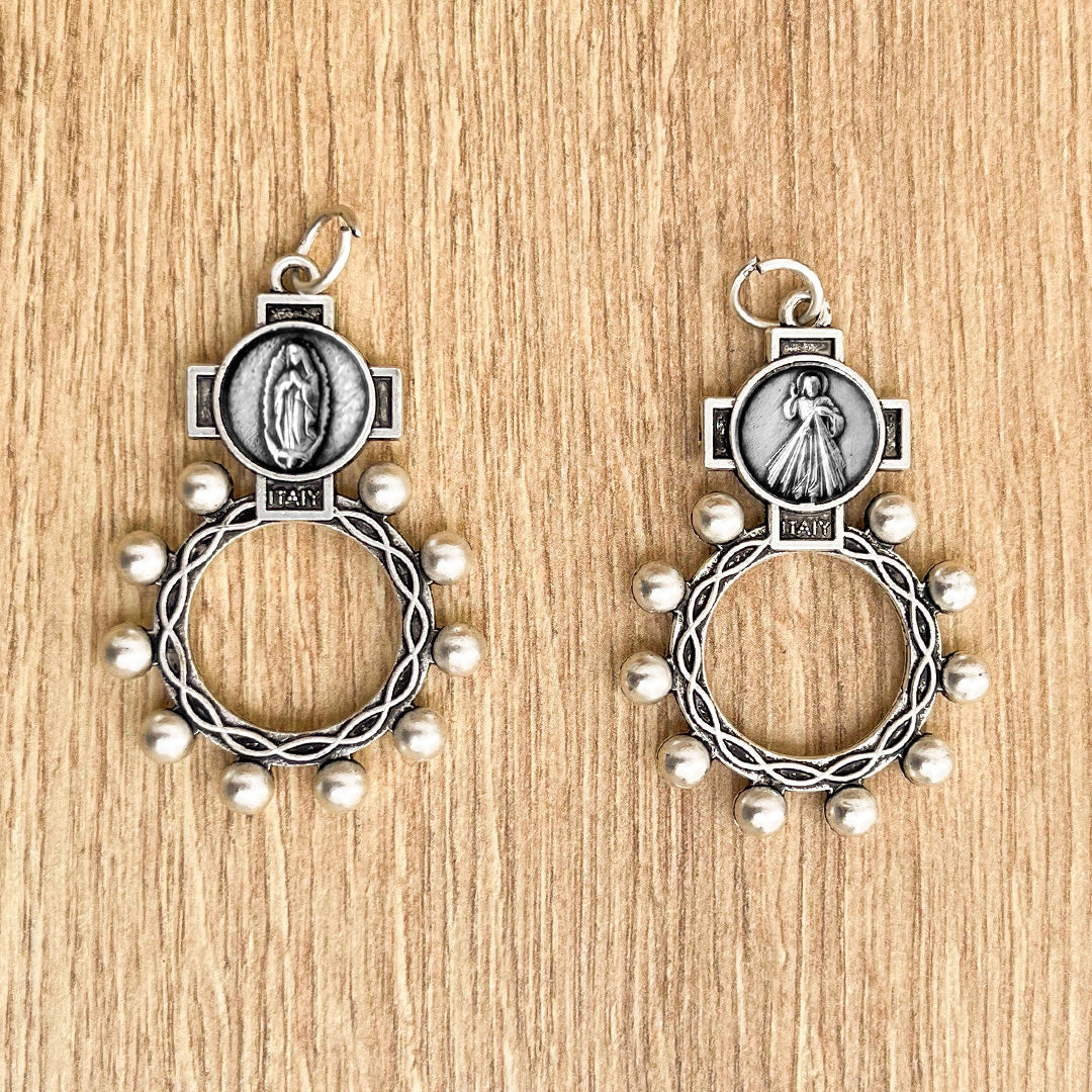 Medalla Denario Vasco con la Virgen de Guadalupe y Jesús de la Misericordia – VII Sacramentos Colombia