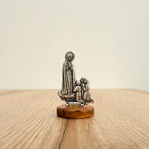 Virgen de Fátima sobre Base de Madera de Olivo – VII Sacramentos Colombia