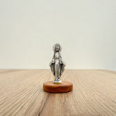 Virgen Milagrosa sobre Base de Madera de Olivo – VII Sacramentos Colombia