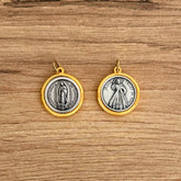 Medalla Italiana de Virgen de Guadalupe y Jesús de la Misericordia Bicolor 2.2cm – VII Sacramentos Colombia