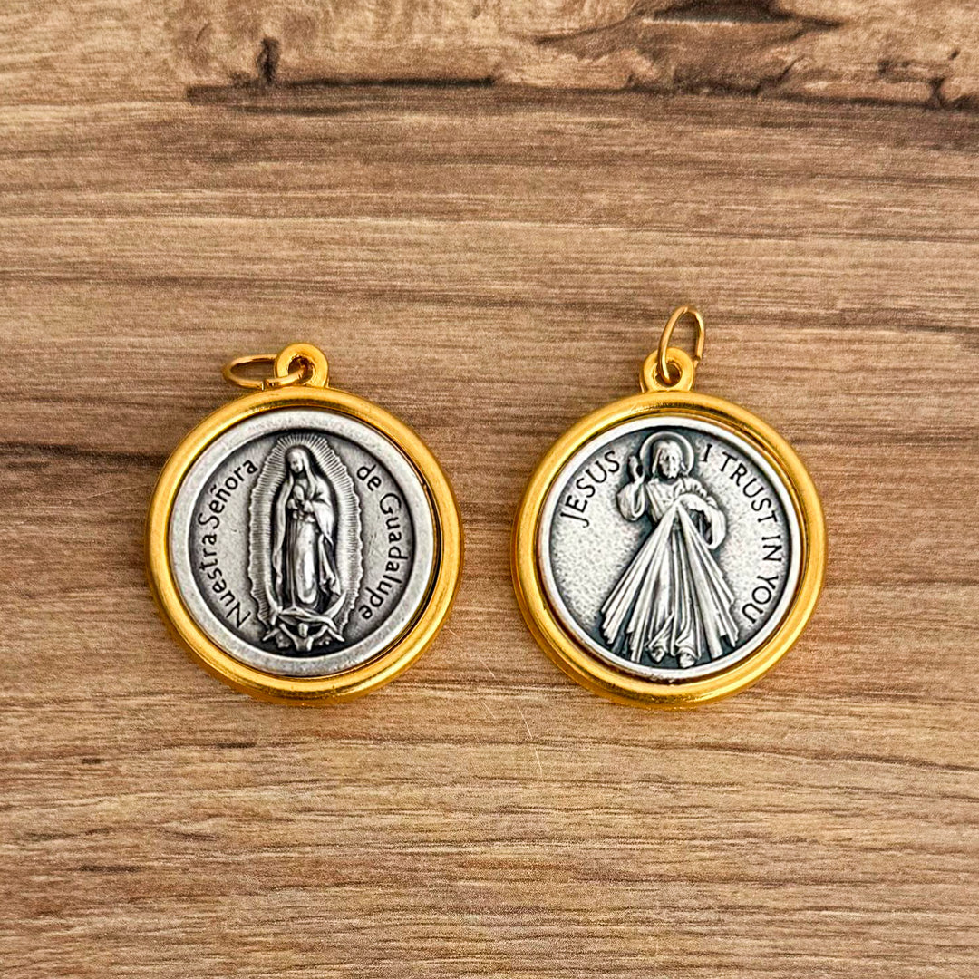 Medalla Italiana de Virgen de Guadalupe y Jesús de la Misericordia Bicolor 3cm – VII Sacramentos Colombia