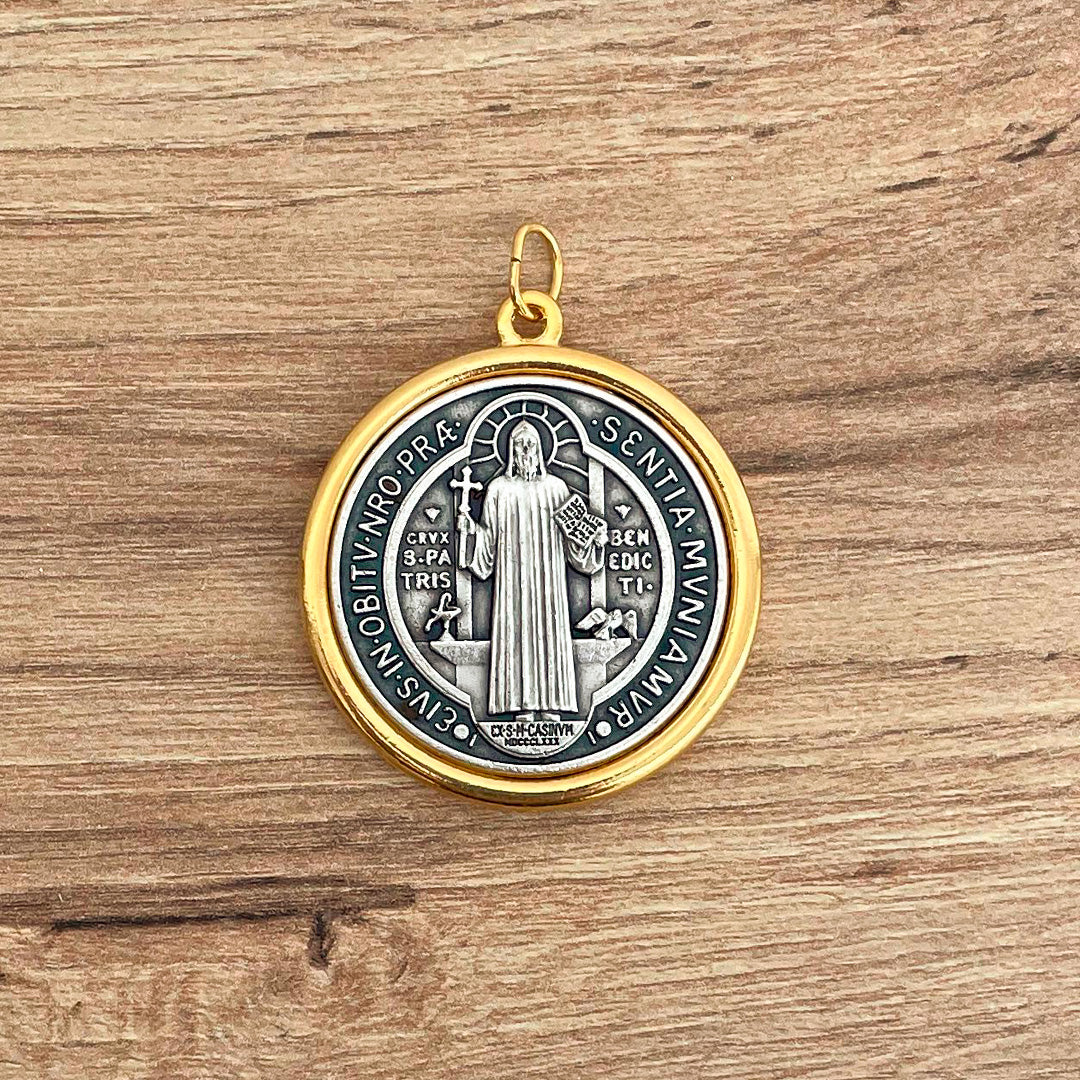 Medalla Italiana de San Benito Bicolor 3.8cm – VII Sacramentos Colombia