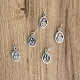 Paquete por 5 Medallas de la Virgen del Carmen y Sagrado Corazón – VII Sacramentos Colombia