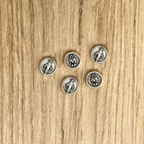 Pasador Grano x 5 Unidades: Virgen de la Medalla Milagrosa