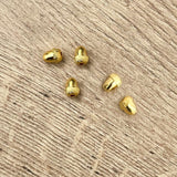 Pasador Grano x 5 Unidades con Baño en Oro: Nuez