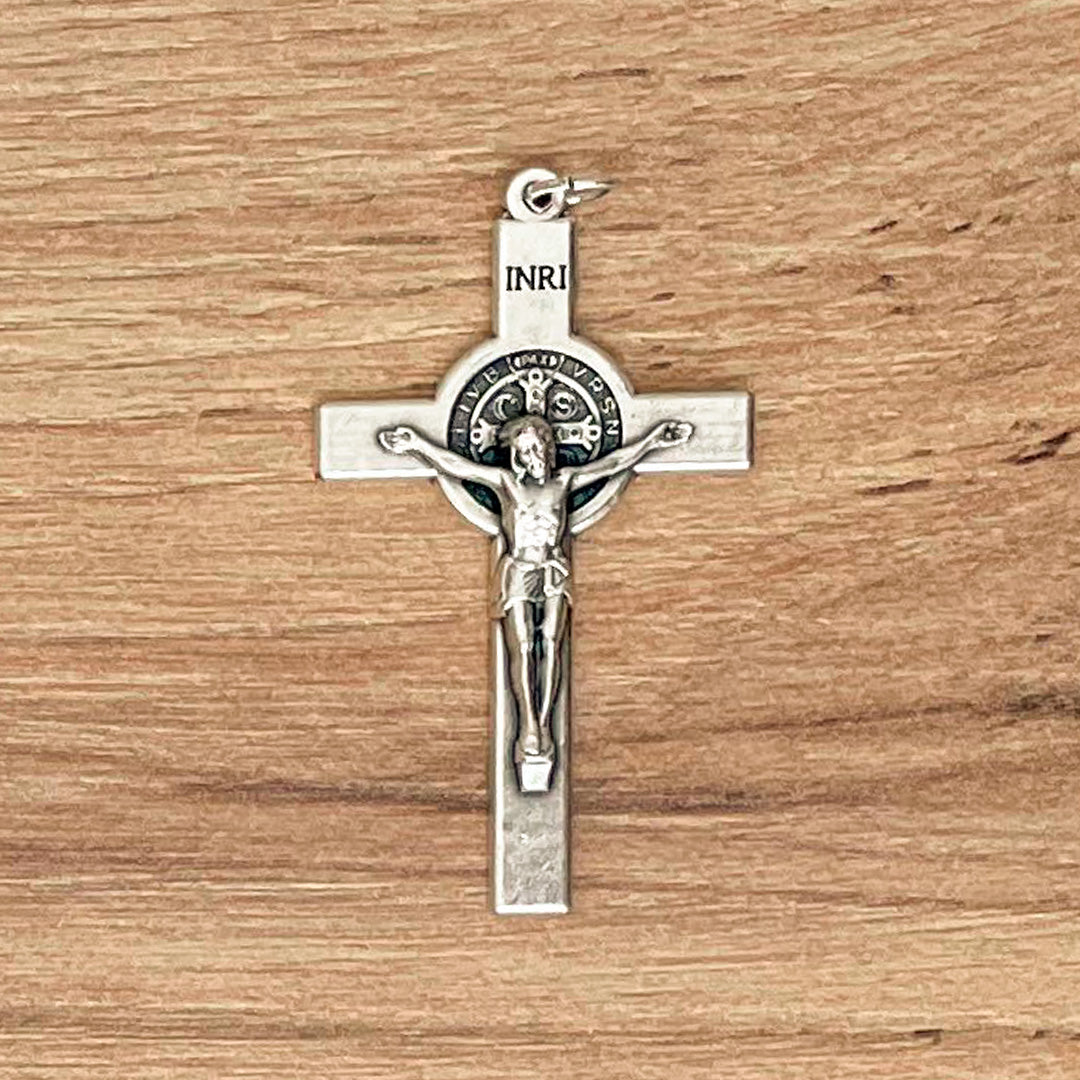Cristo o Cruz de San Benito Italiano en Zamak – VII Sacramentos Colombia
