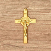 Cristo o Cruz de San Benito Italiano en Zamak Dorado