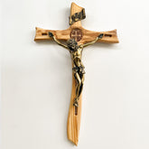 Cristo en Madera Silueta con Medalla de San Benito Grabada – 65 cm