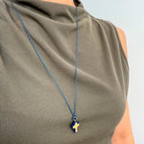 Cruz en Madera de Olivo con Bordes de Colores