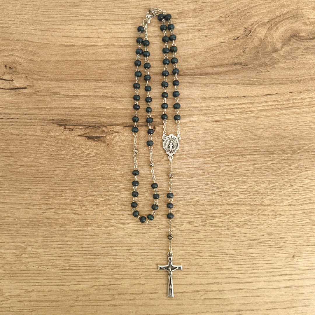 Rosario Italiano en Cadena Zamak con Cuentas de Madera Azul – VII Sacramentos Colombia