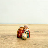 Sagrada Familia Nacimiento Pastel 4cm – Escena del Pesebre