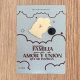 Pin metálico de la Sagrada Familia – diseño moderno e infantil en estilo católico