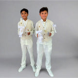 Niños con su outfit para la primera comunión – VII Sacramentos Colombia