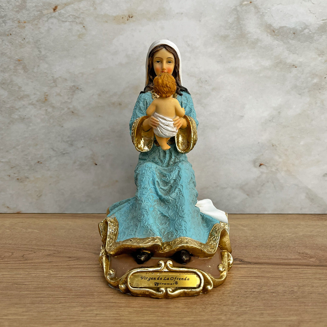 Estatua de la Virgen de la Ofrenda 15cm Dorada – VII Sacramentos Colombia