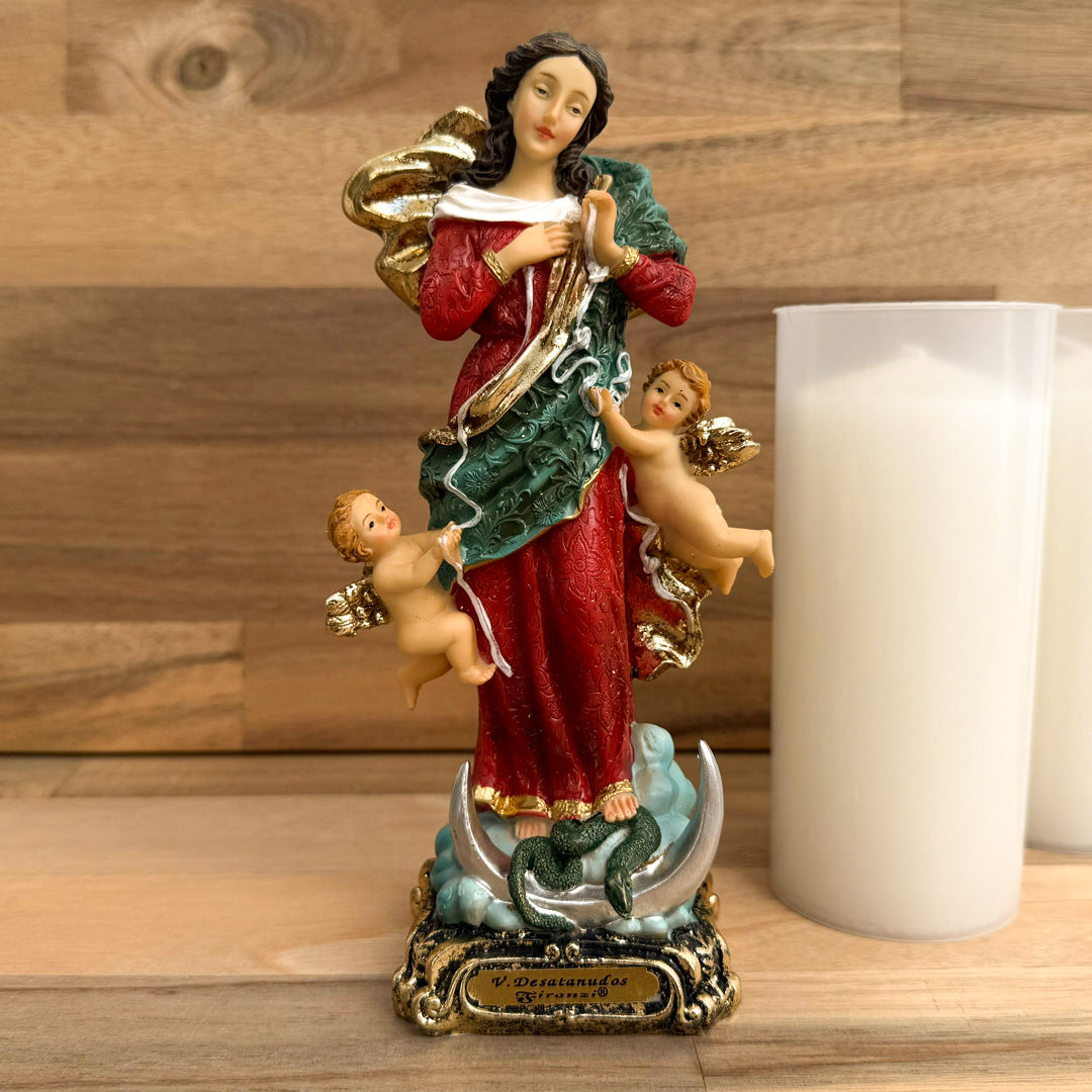 Estatua de la Virgen Desatanudos 20cm Dorada
