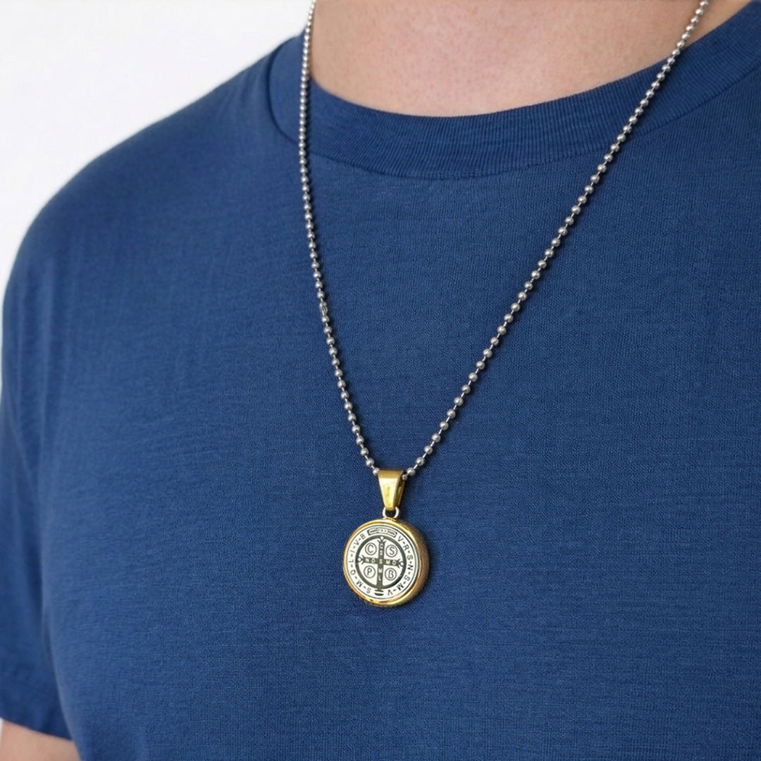 Cadena de Acero Tipo Militar con Medalla de San Benito Bicolor– VII Sacramentos Colombia