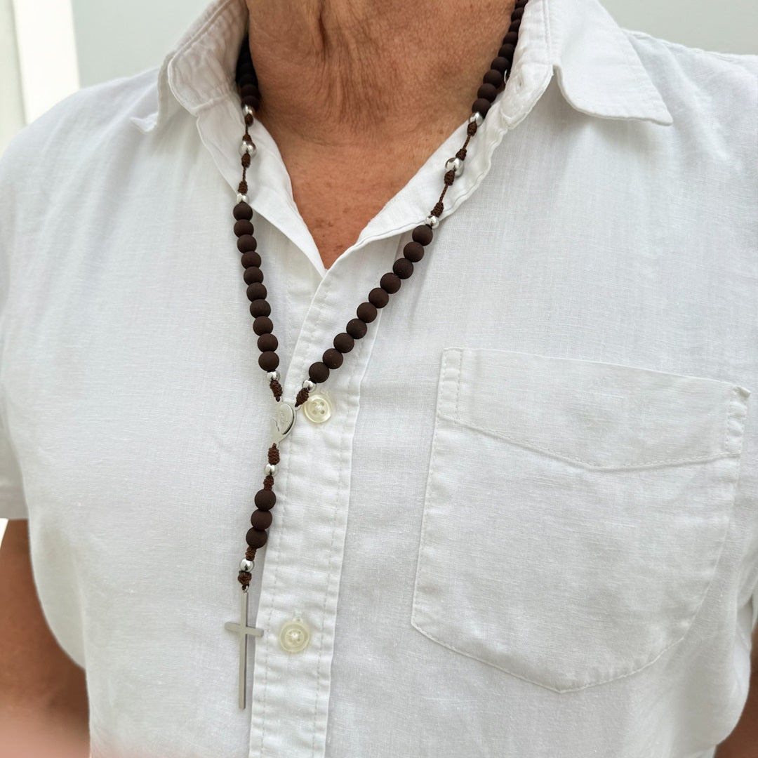 Rosario de Hilo con Pepas de Neopreno Marrón