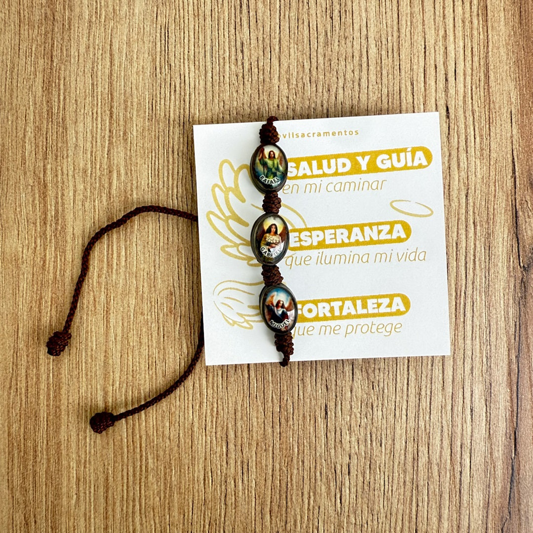 Pulsera de Hilo con Medallas de los Tres Arcángeles
