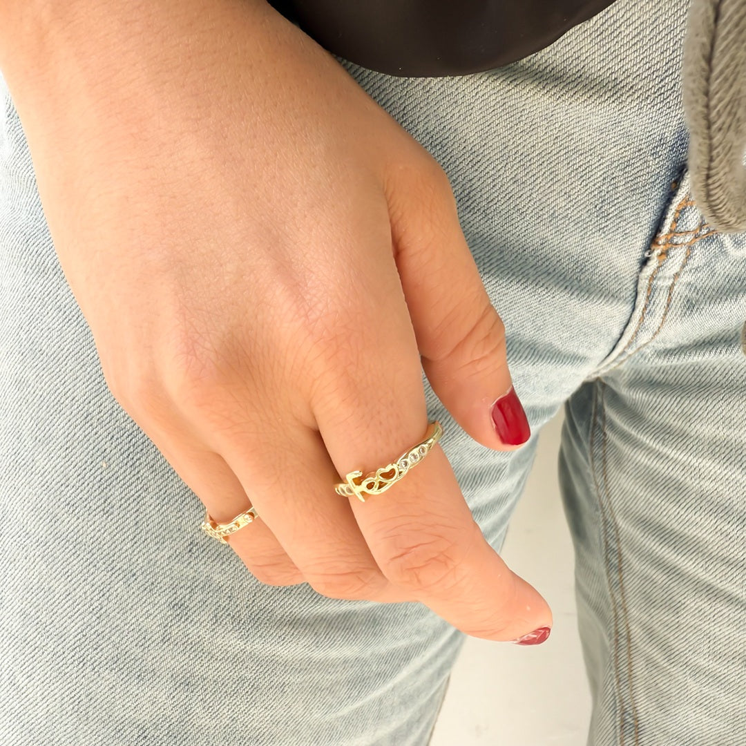 Anillo “FE” con Corazón en Baño de Oro