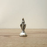 Estatua de la Virgen de la Medalla Milagrosa en metal – figura religiosa católica para altar o decoración