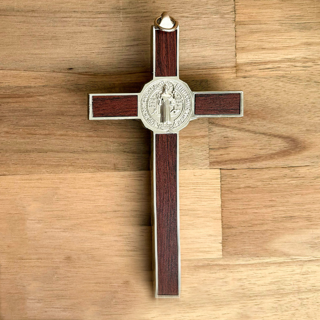 Adorno Cristo San Benito – 18.5 cm x 9.5 cm