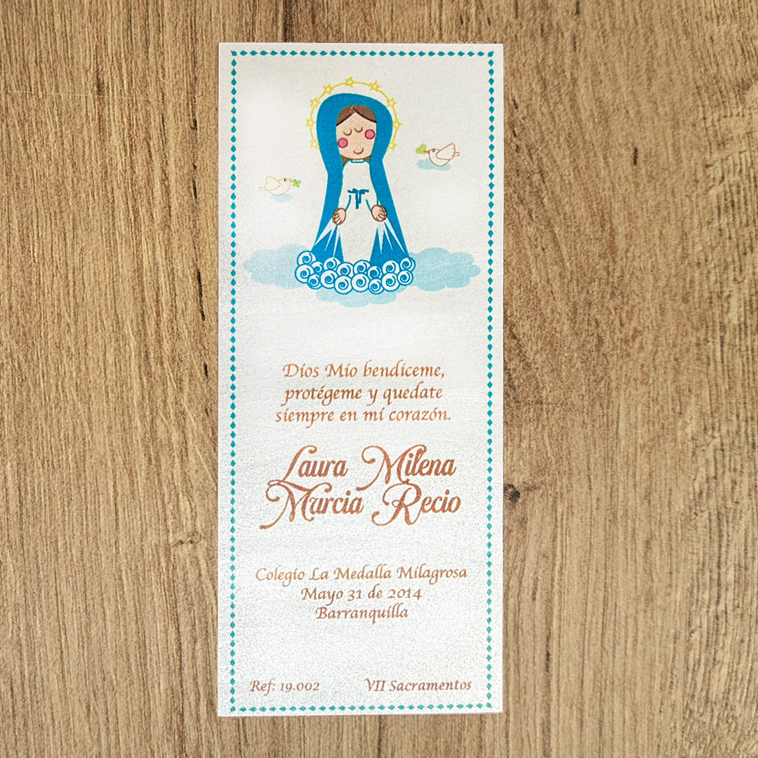 Paquete de 12 Estampas Tipo Separador para Primera Comunión Virgen Milagrosa – VII Sacramentos Colombia
