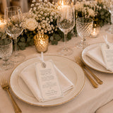 Fotografia Mesa con souvenirs de matrimonio, Tarjeta Separador con Medalla