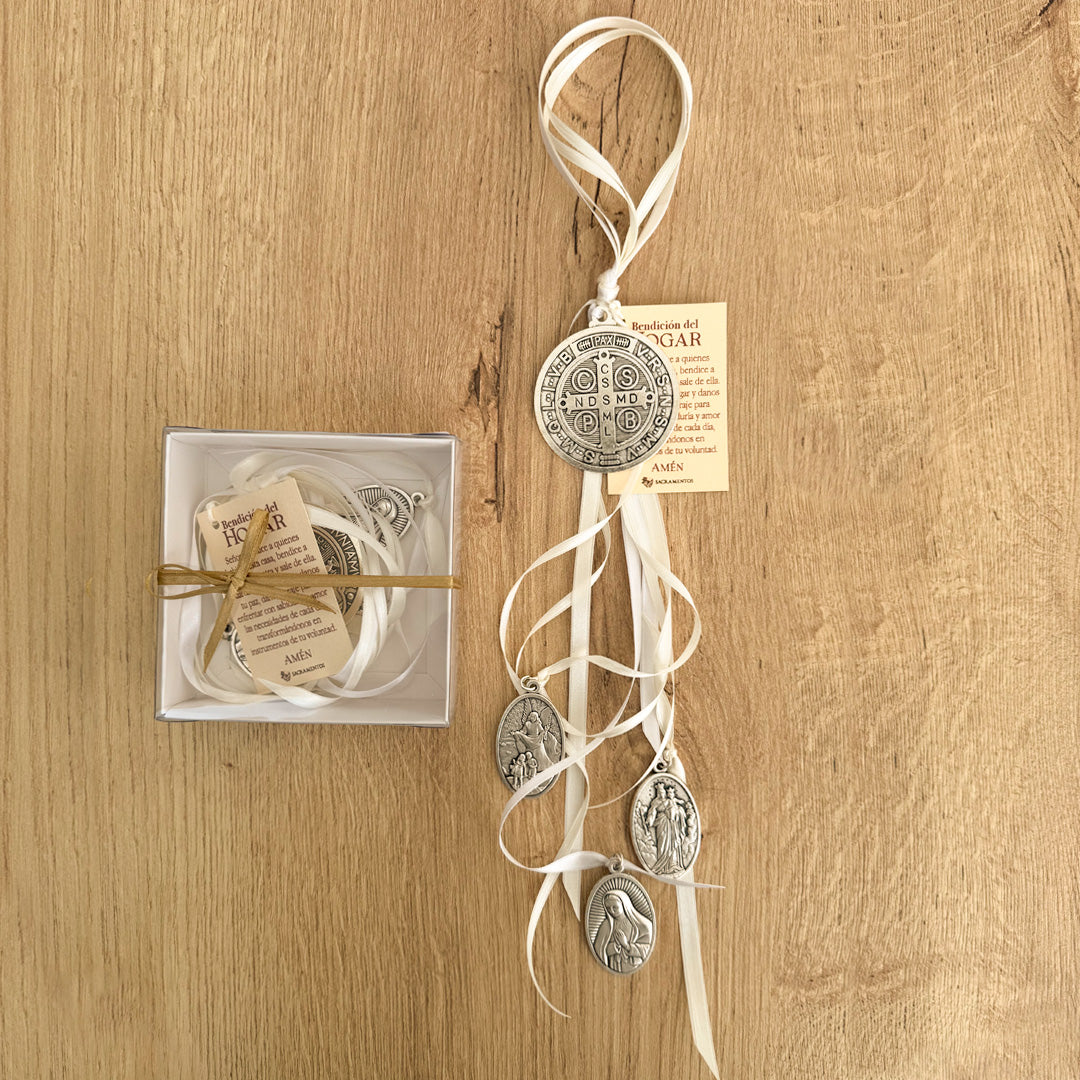 Medalla de San Benito 5cm con Oración de Bendición y Protección del Hogar – VII Sacramentos Colombia