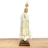 Estatua de la Virgen de Fátima con Manto en Tono Blanco y Detalles Escarchados - 28 cm (11")