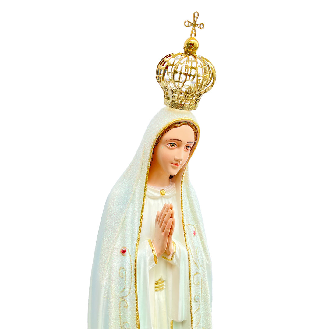 Estatua de la Virgen de Fátima con Manto en Tono Blanco y Detalles Escarchados Ojos Pintados - 60 cm (23.6”)