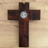 Cristo con Medalla de San Benito en Madera  – 32.5 cm