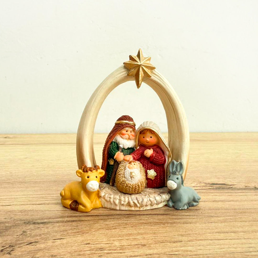 Nacimiento con Arco 8.5 cm – Escena del Pesebre en Colores Vivos
