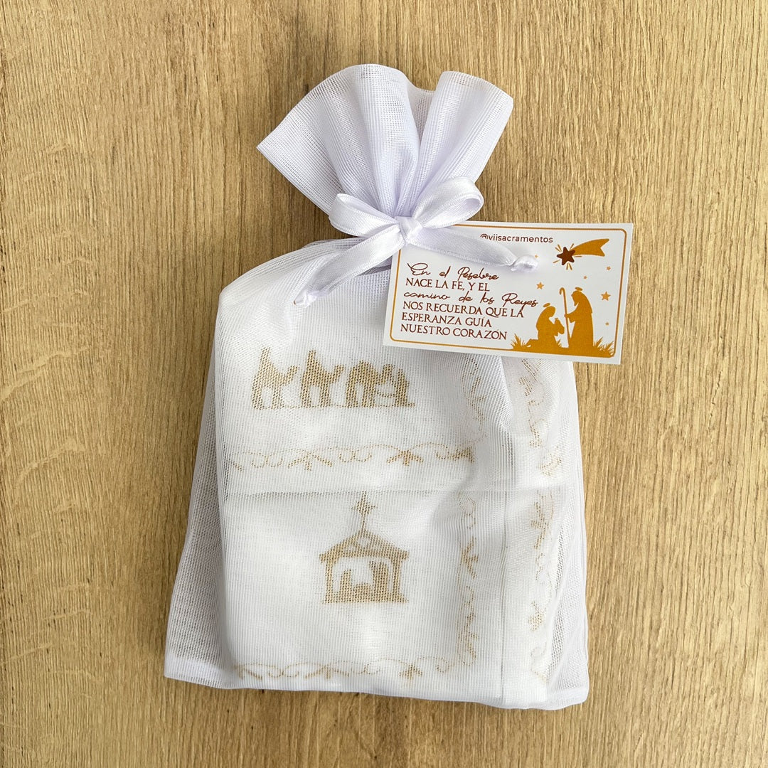 Set x 2 Servilletas en Tela – Nacimiento Bordado